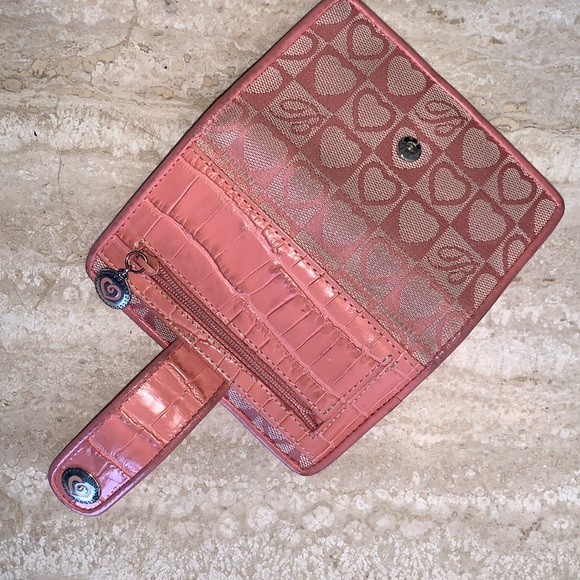 BRIGHTON wallet, pink croc print leather with pink hearts fabric. Adorable! - Picture 4 of 16